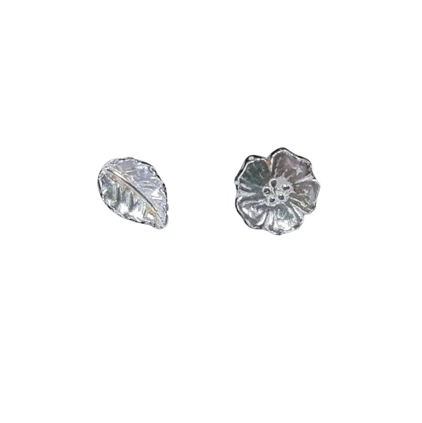 Tishpa Jewellery Flower & Leaf Stud Earrings