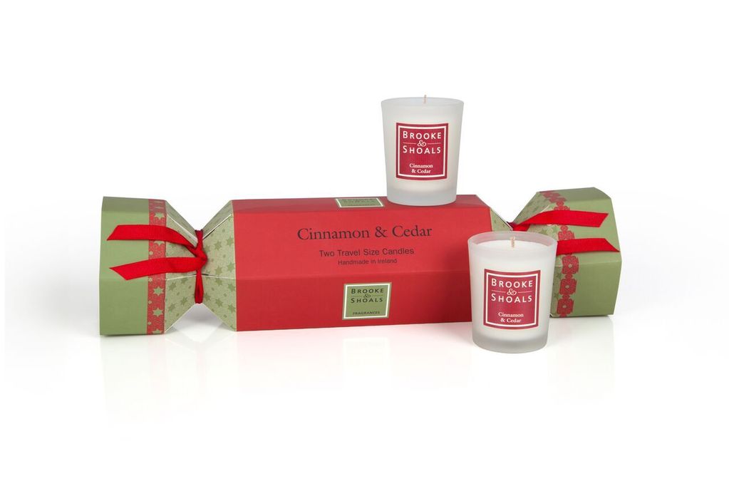 Brooke & Shoals Christmas Cracker Cinnamon & Cedar